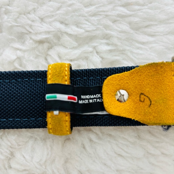 Versace Vtg Yellow Suede Vera Pelle Genuine Leather Belt with Silver Buckle 36 - Picture 15 of 16